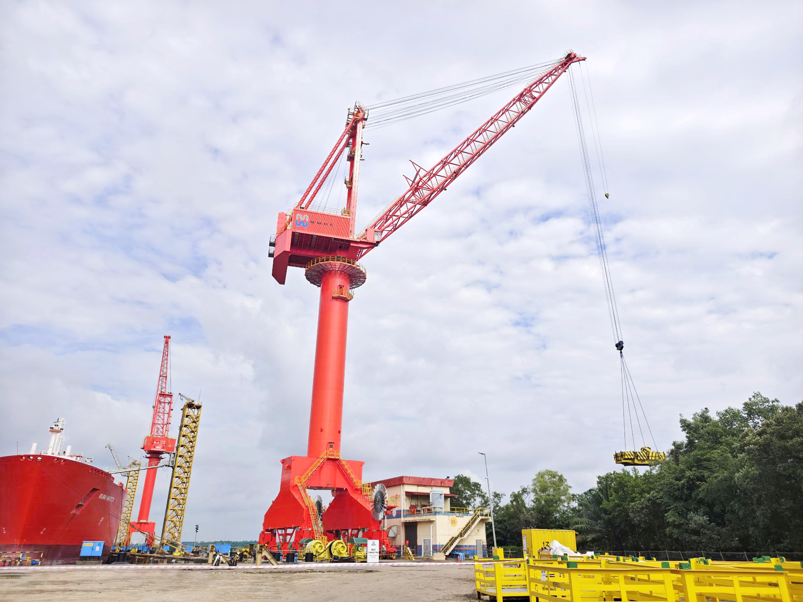 GENMA门座机顺利交付海外客户(图2)