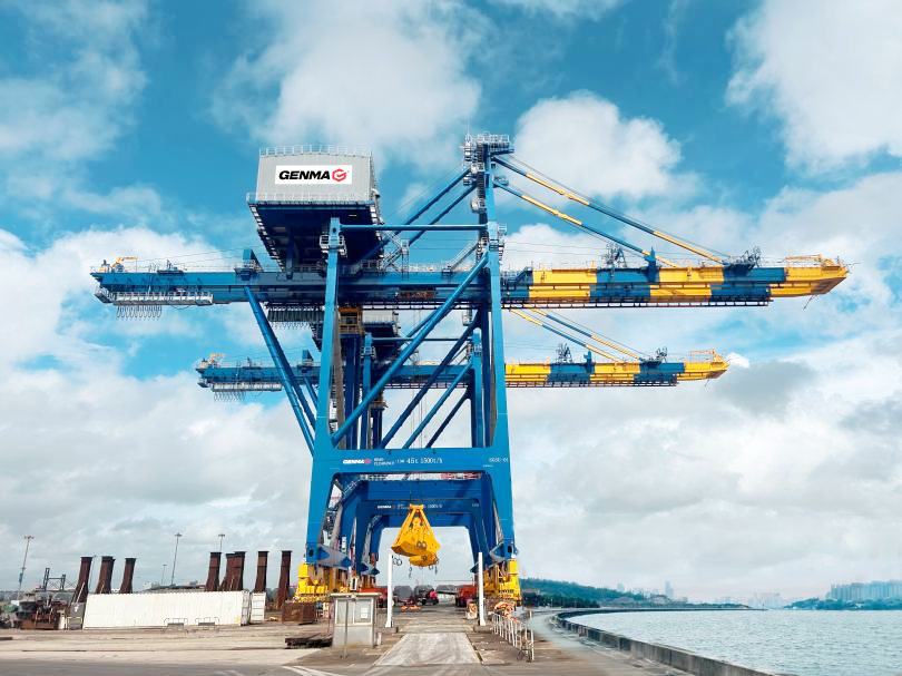GENMA成功签订14台大型桥式抓斗卸船机订单(图1)