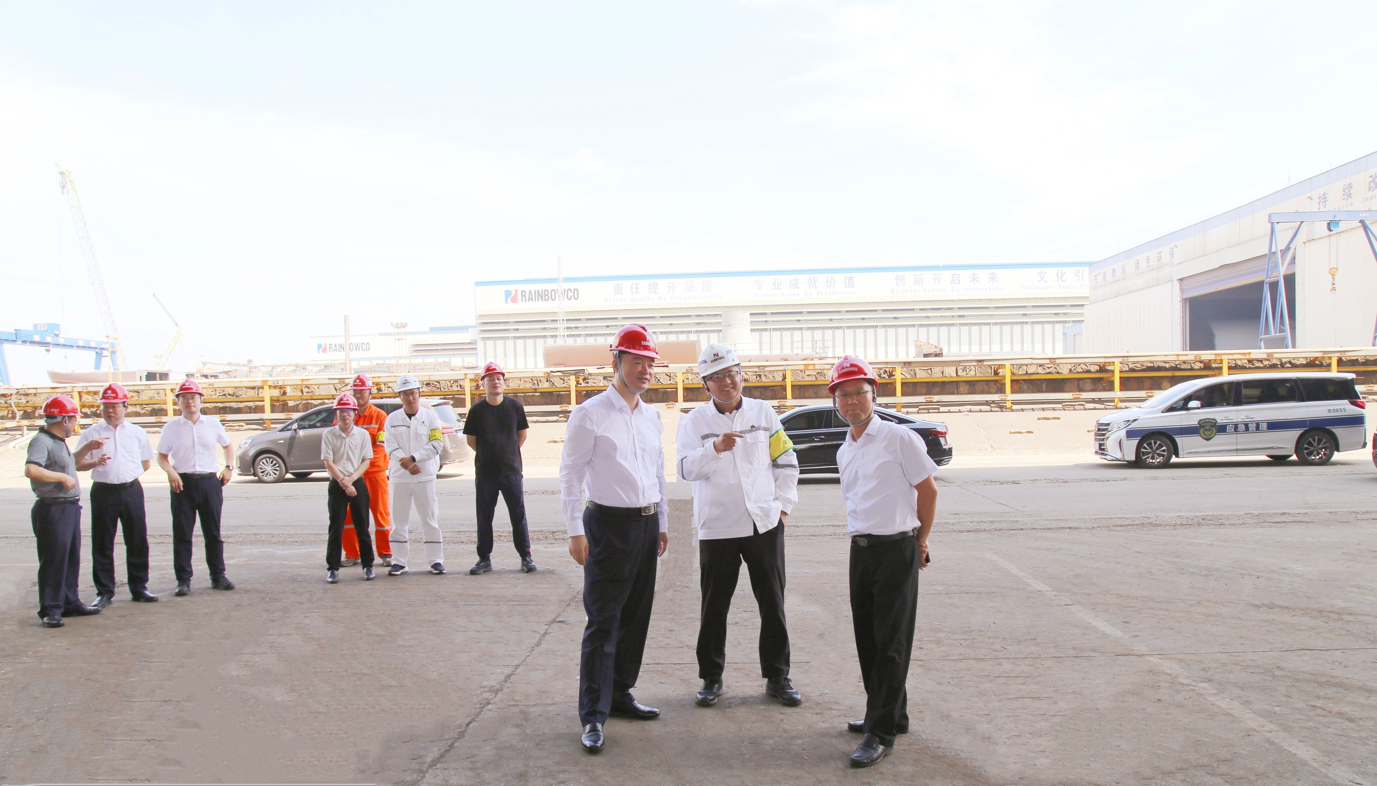 启东市委副书记、市长蔡毅带队调研子公司威廉希尔海洋安全生产工作(图1)