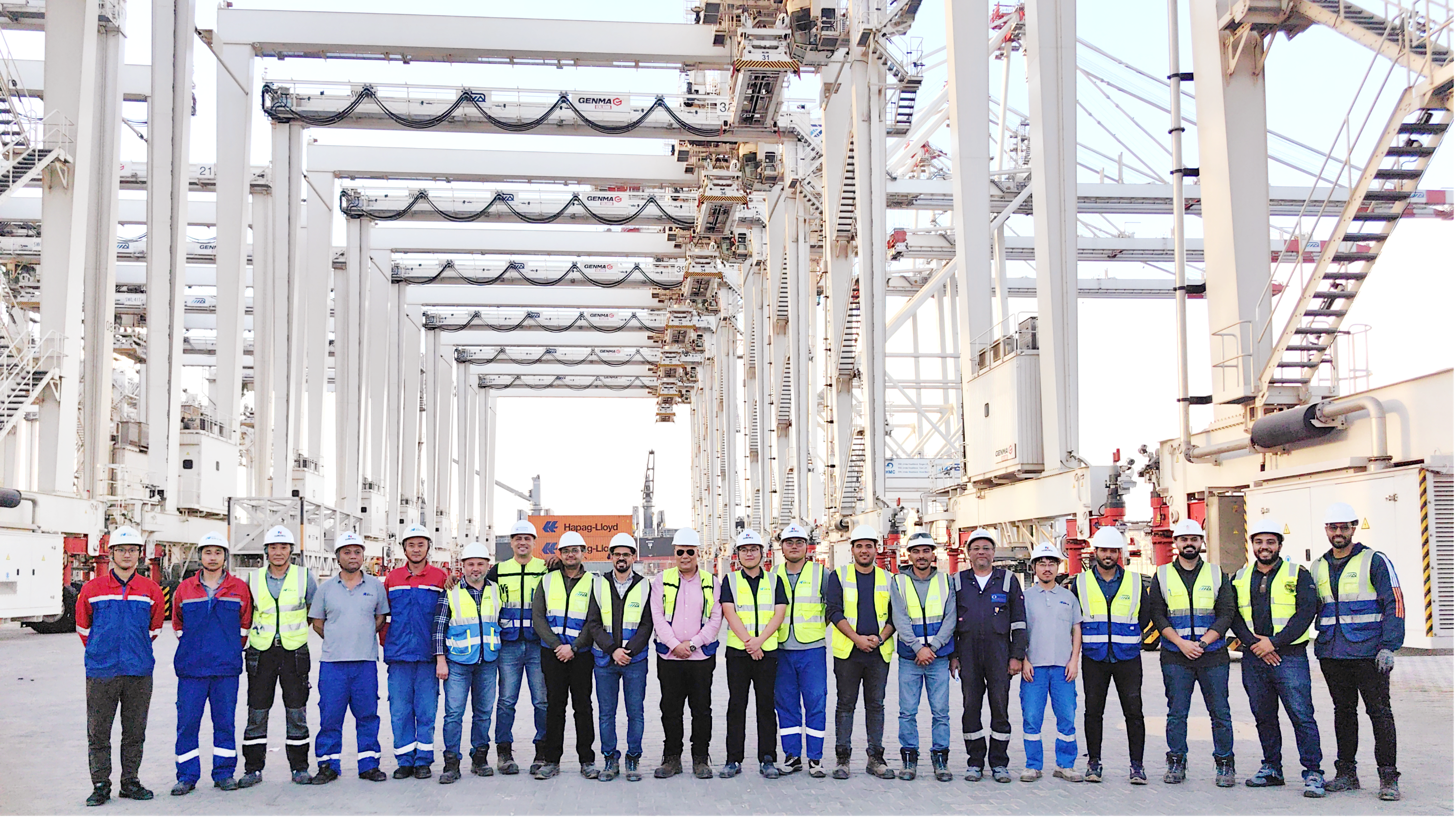 GENMA品牌携手埃及客户共庆里程碑 | 40台轮胎吊项目全部交付(图1)